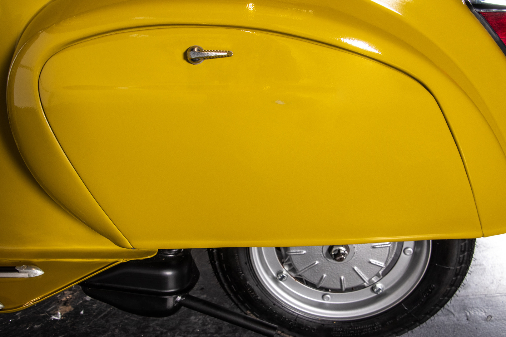1972 Piaggio Vespa 50 Elestart 10