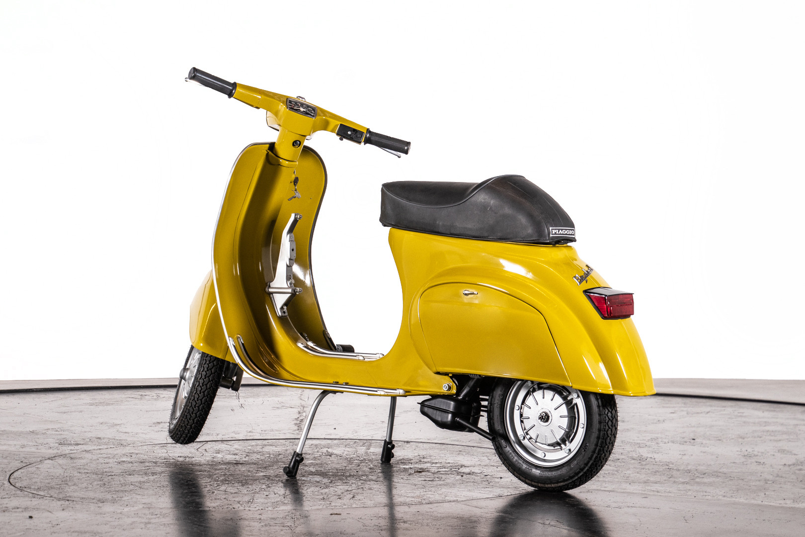 1972 Piaggio Vespa 50 Elestart 2