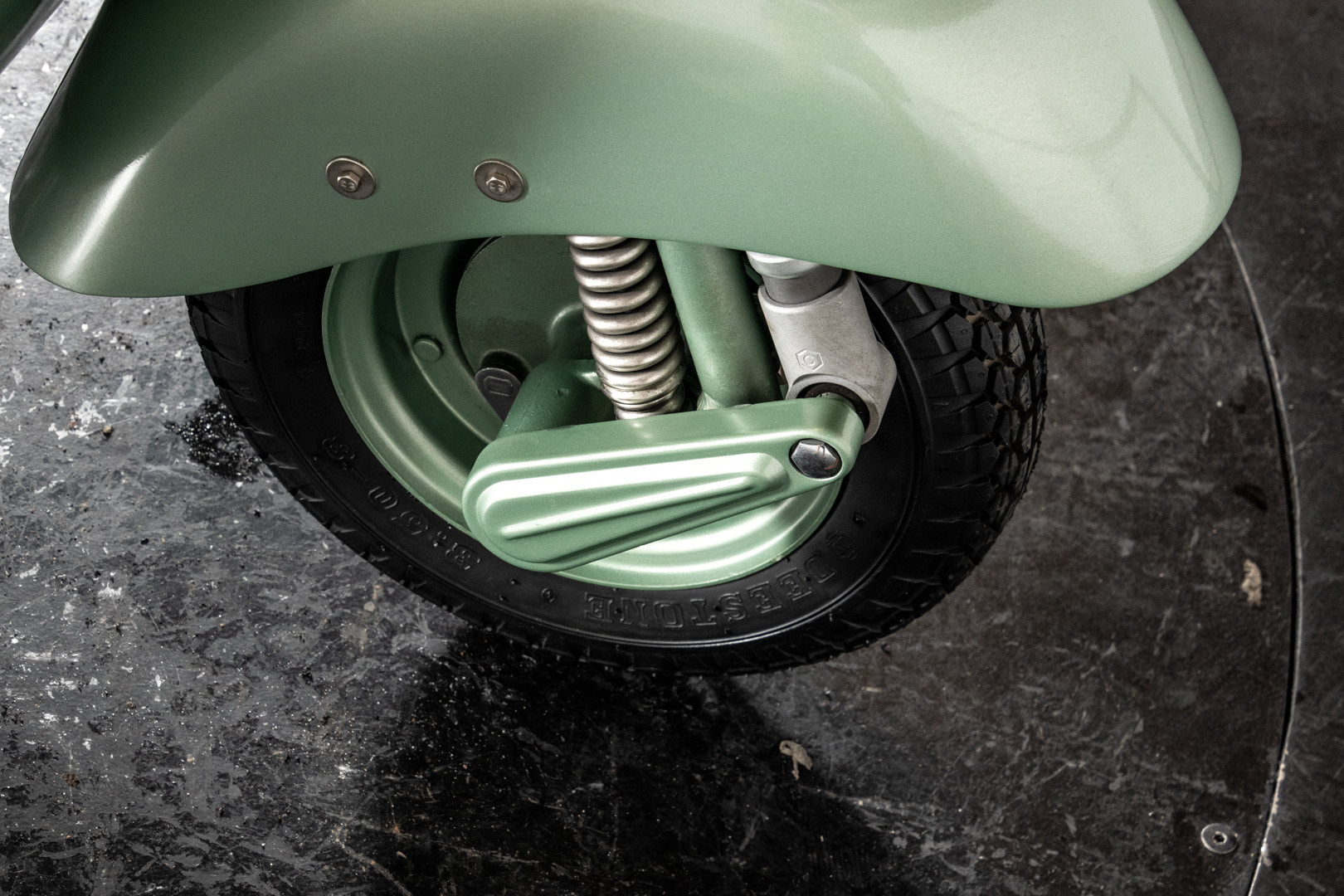 1952 Piaggio Vespa 125 V33 17