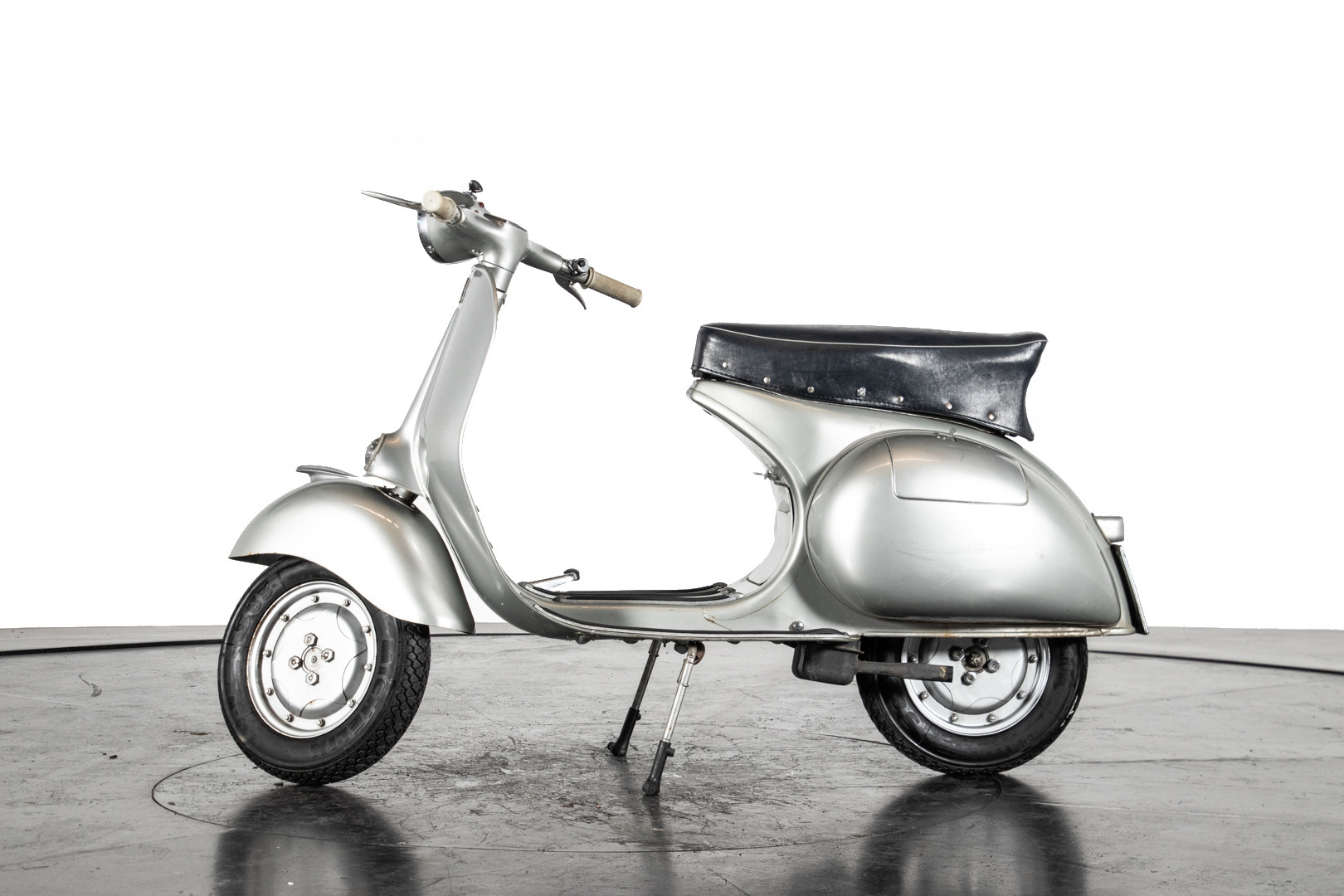 1957 Piaggio Vespa 150 GS VS21T 1