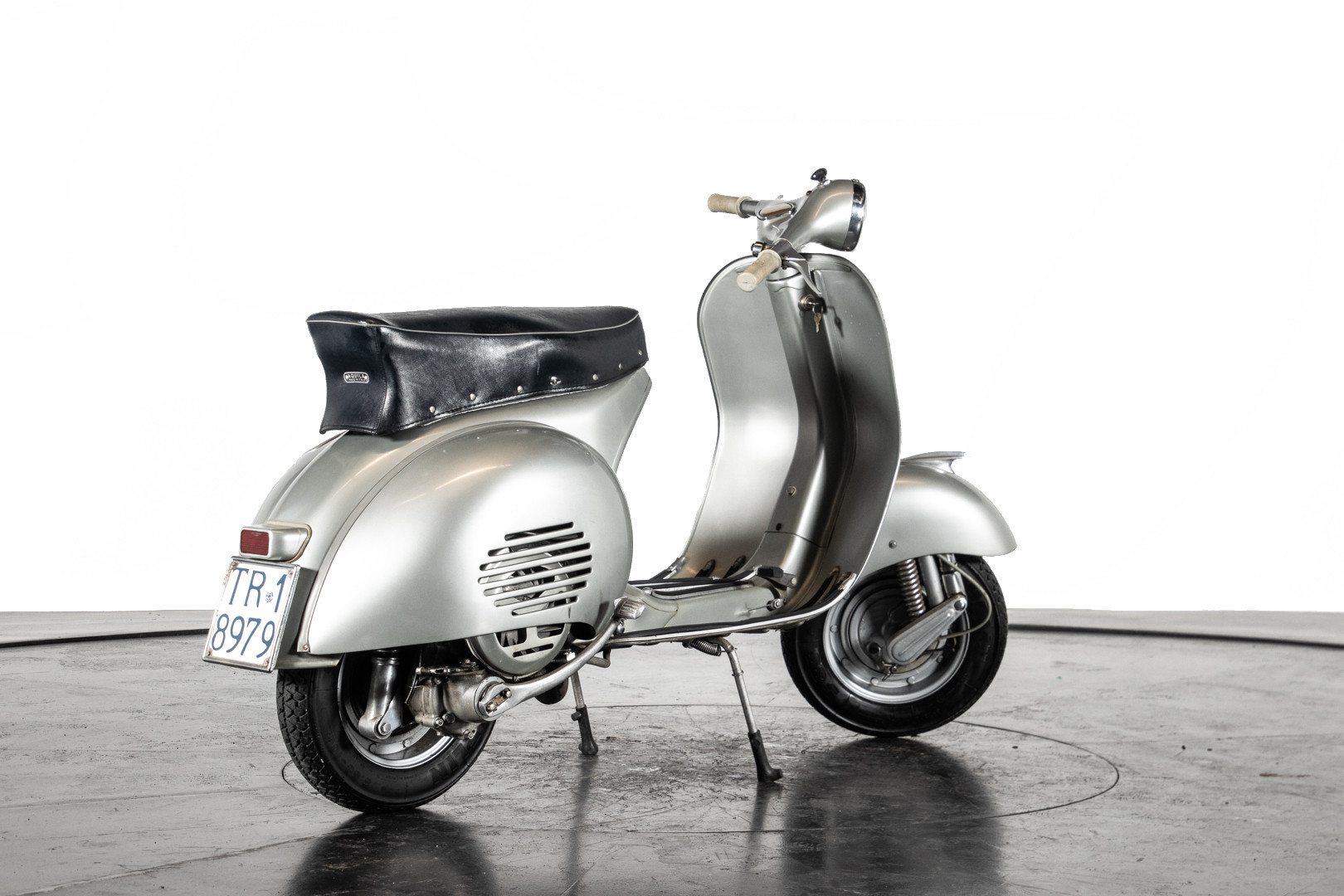 1957 Piaggio Vespa 150 GS VS21T 5