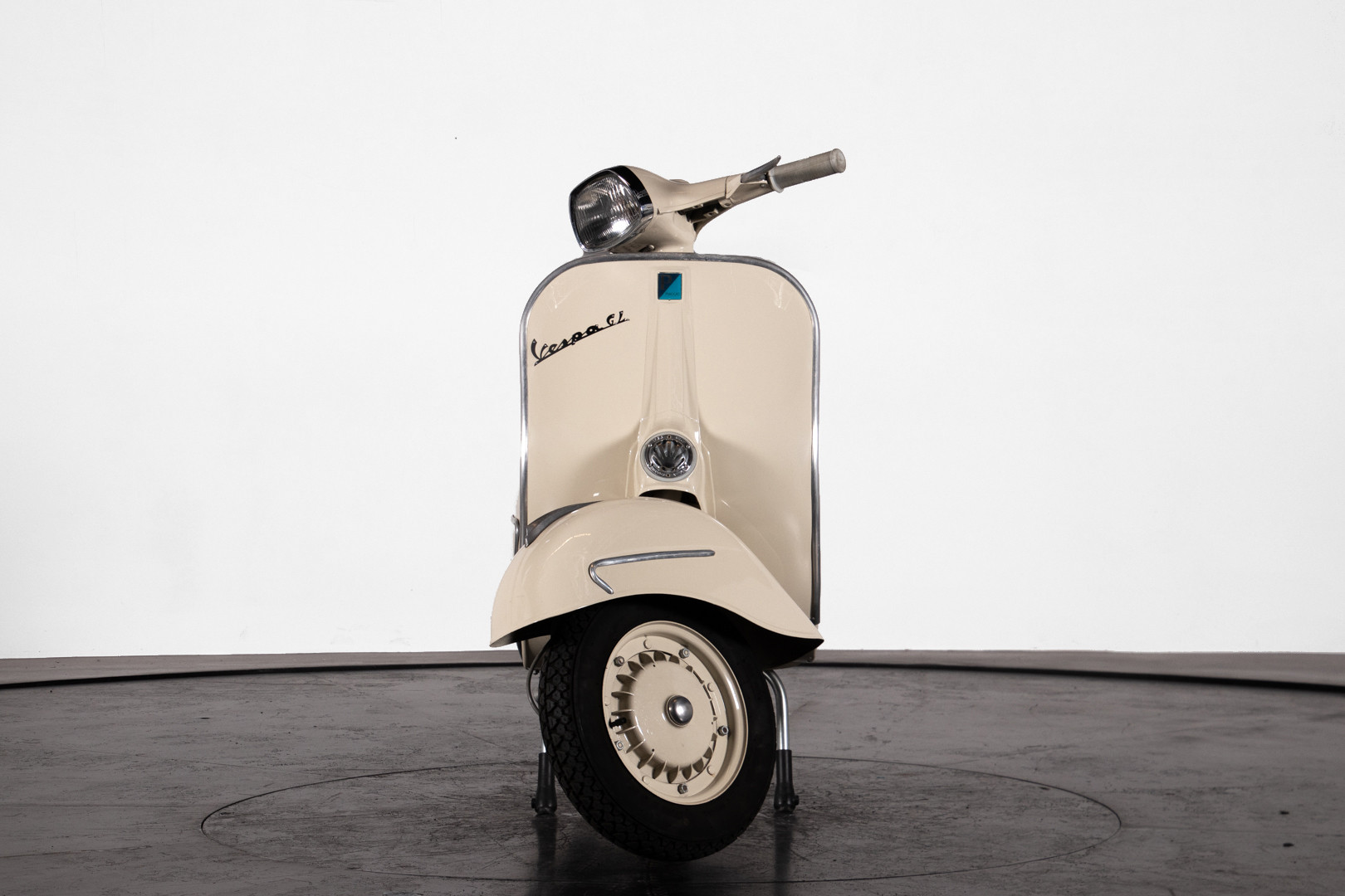 1963 Piaggio Vespa GL 150 VLA1T 2