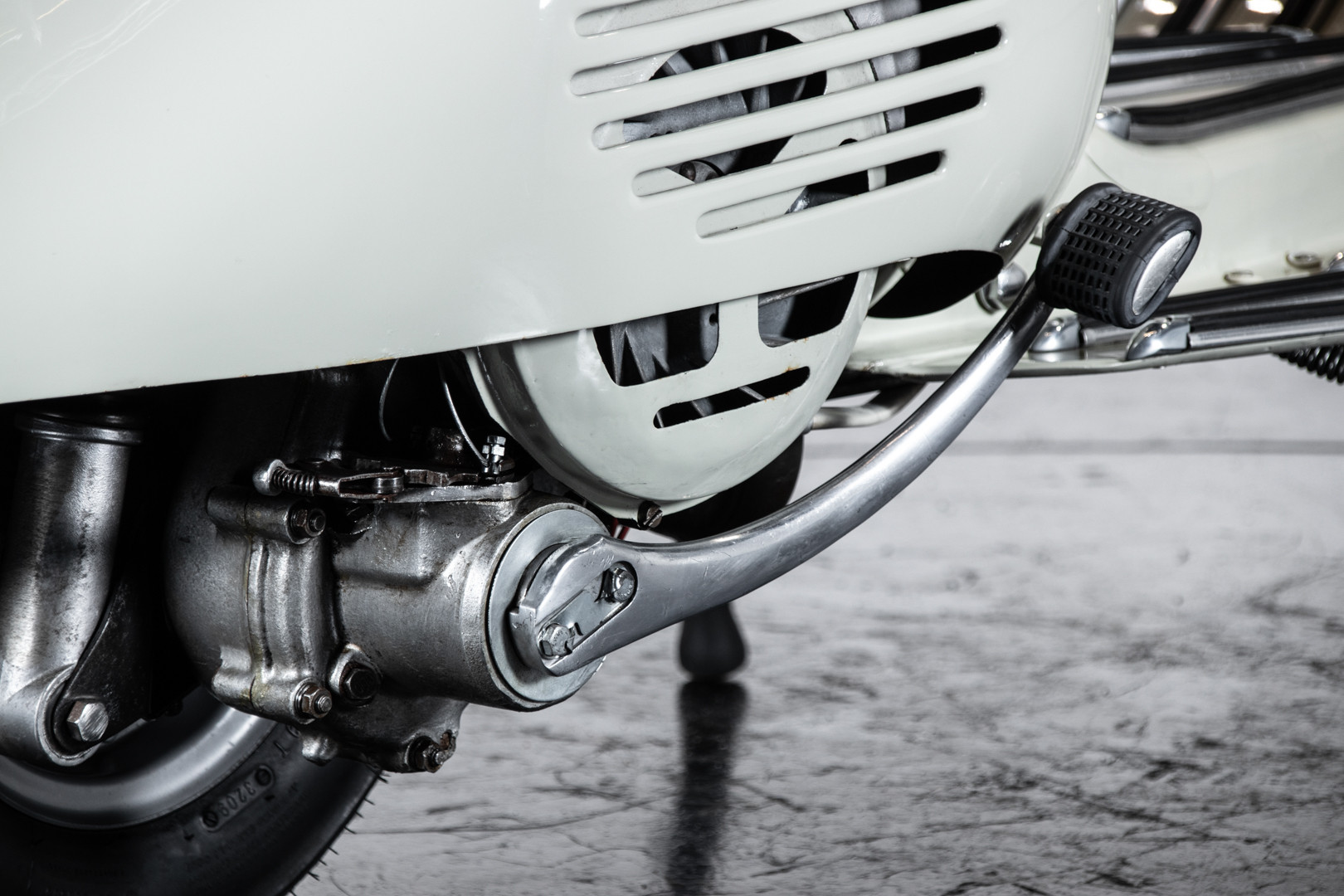 1955 Piaggio Vespa 150 Struzzo VL1T 11
