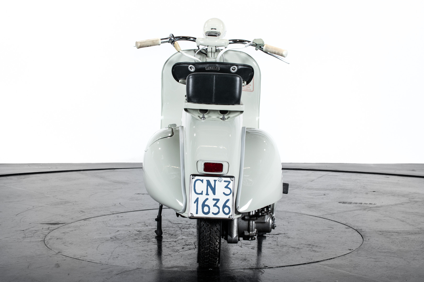 1955 Piaggio Vespa 150 Struzzo VL1T 3