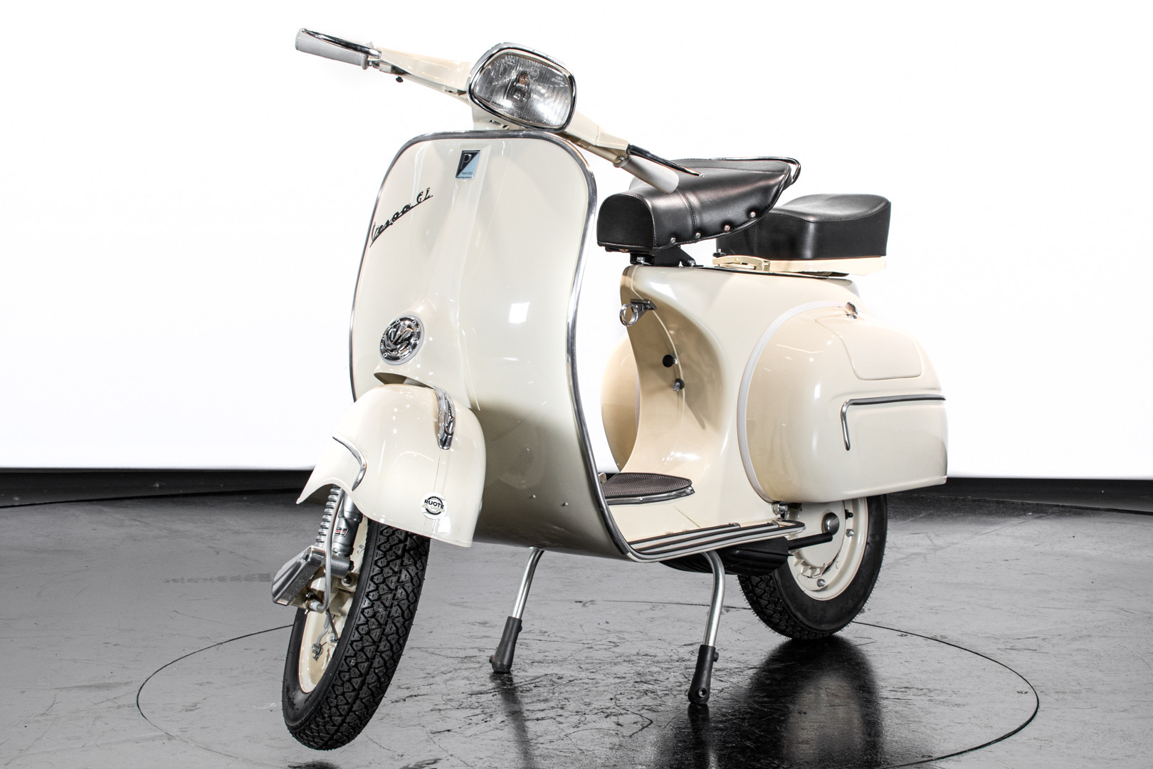 1963 Piaggio Vespa VLA GL 150 4