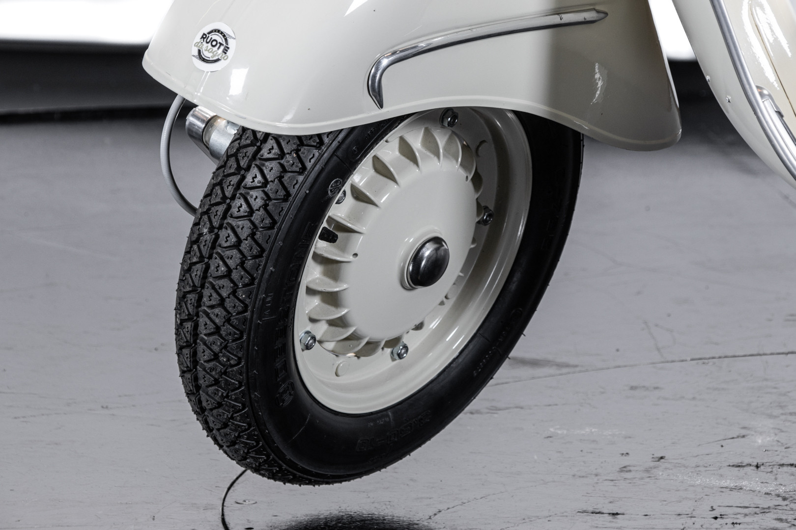 1963 Piaggio Vespa VLA GL 150 11