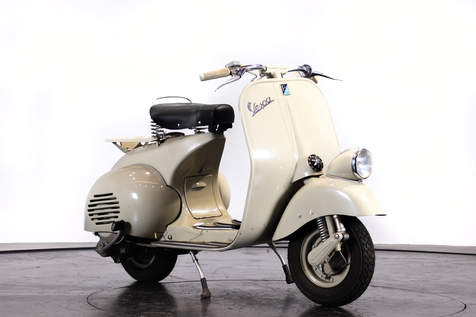 1954 Piaggio Vespa faro basso - Piaggio - Moto d'epoca - Ruote da Sogno