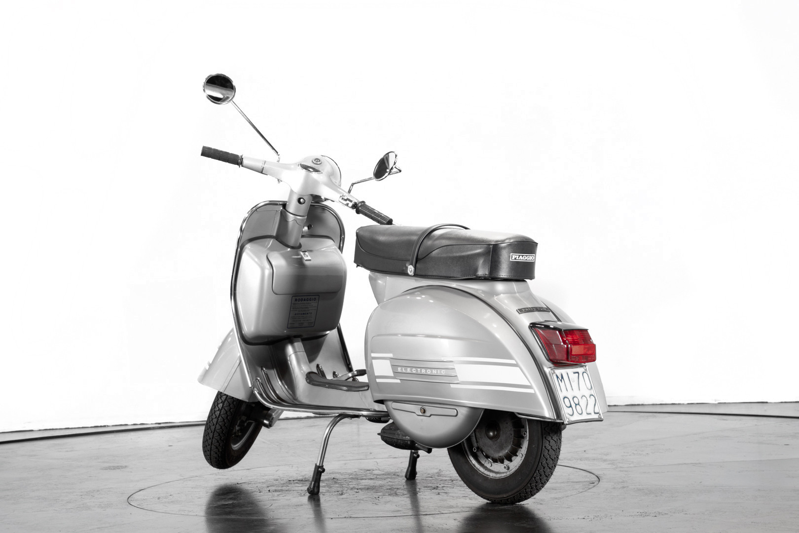 1977 Piaggio Vespa Rally 200 7