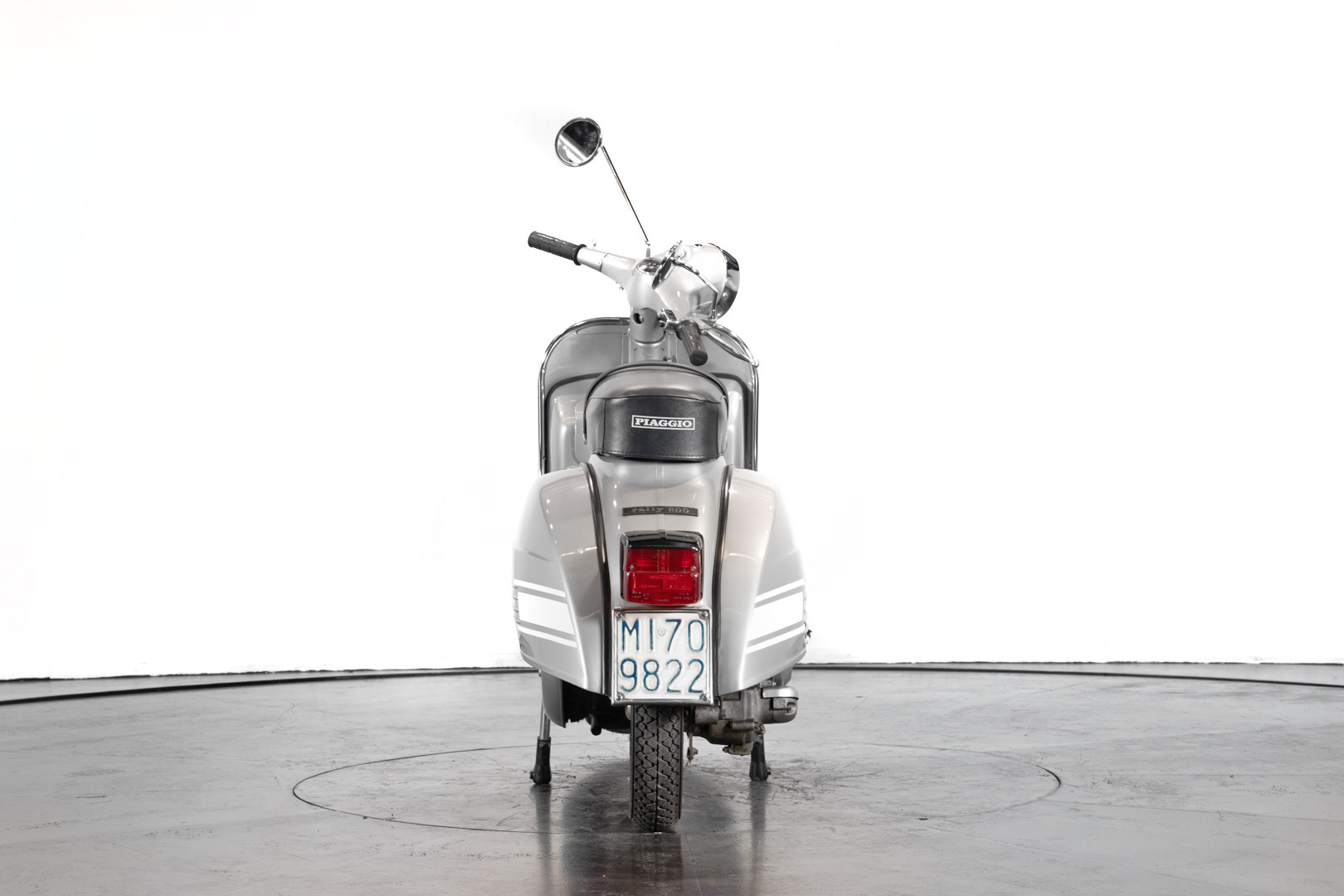 1977 Piaggio Vespa Rally 200 6