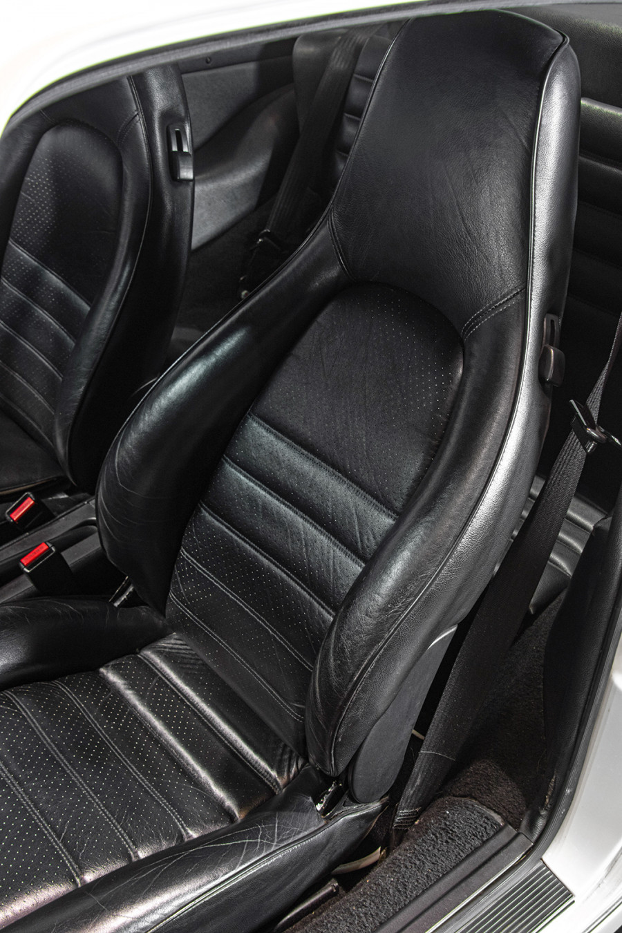 1990 Porsche 964 Carrera 4 17