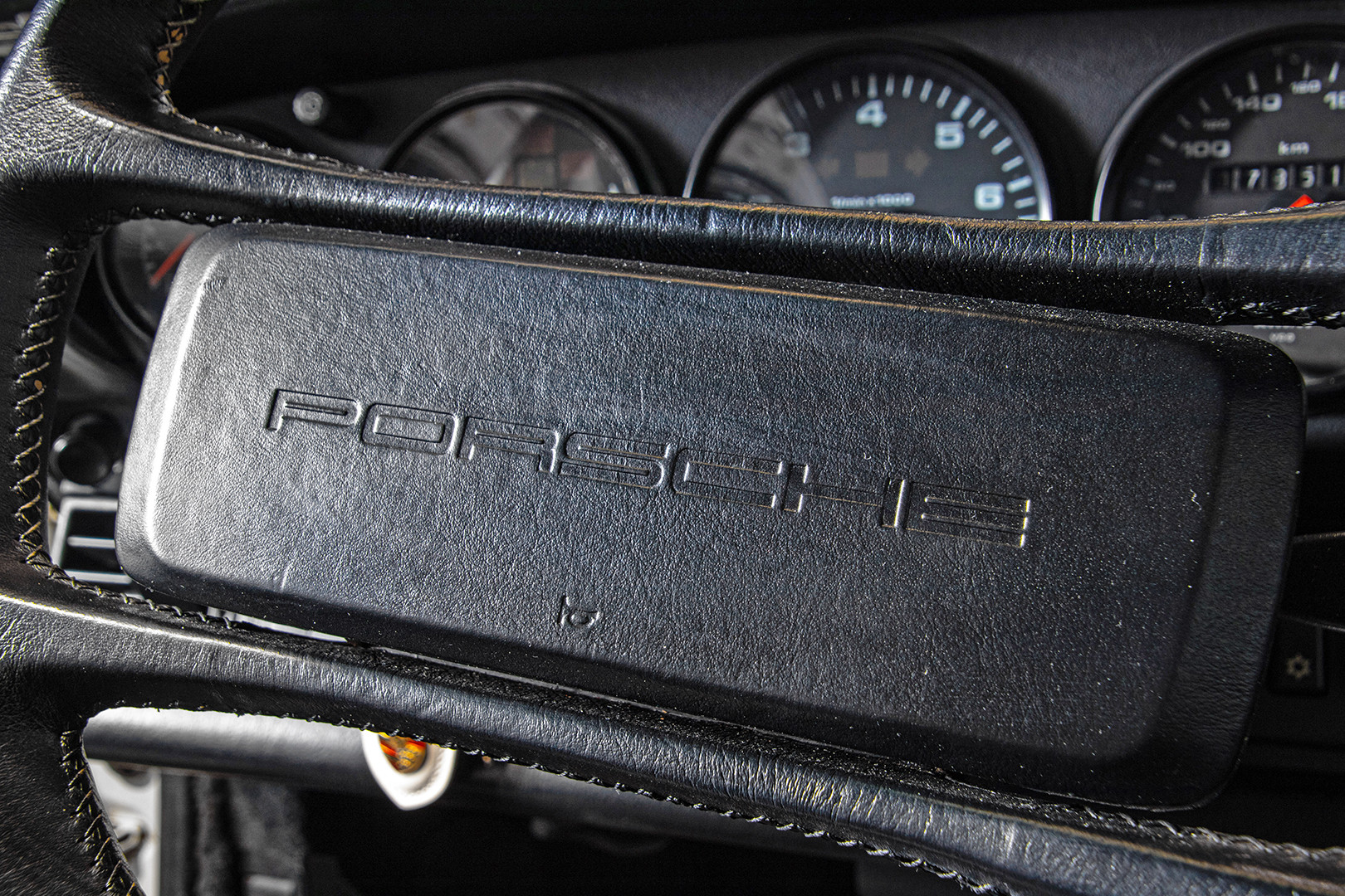 1990 Porsche 964 Carrera 4 27