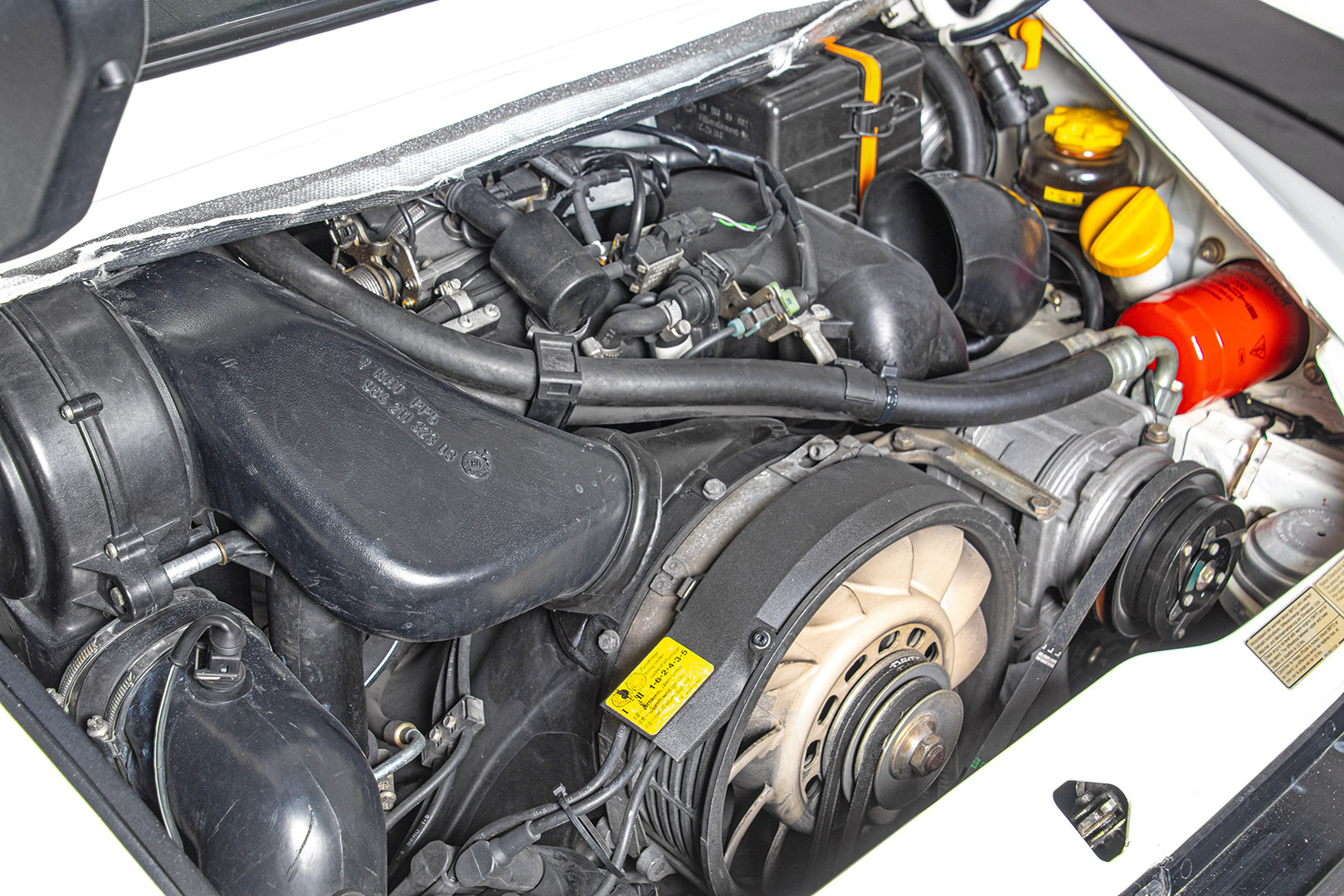 1990 Porsche 964 Carrera 4 33