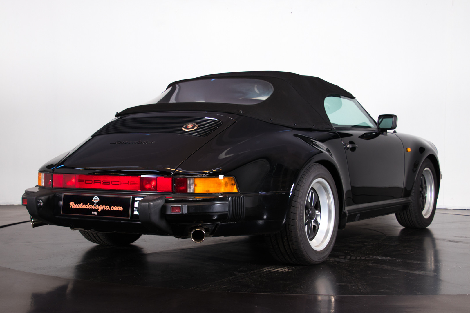 1989 Porsche Speedster 911 18