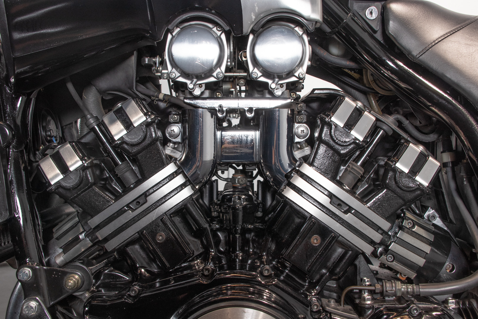 2001 Yamaha V MAX 21