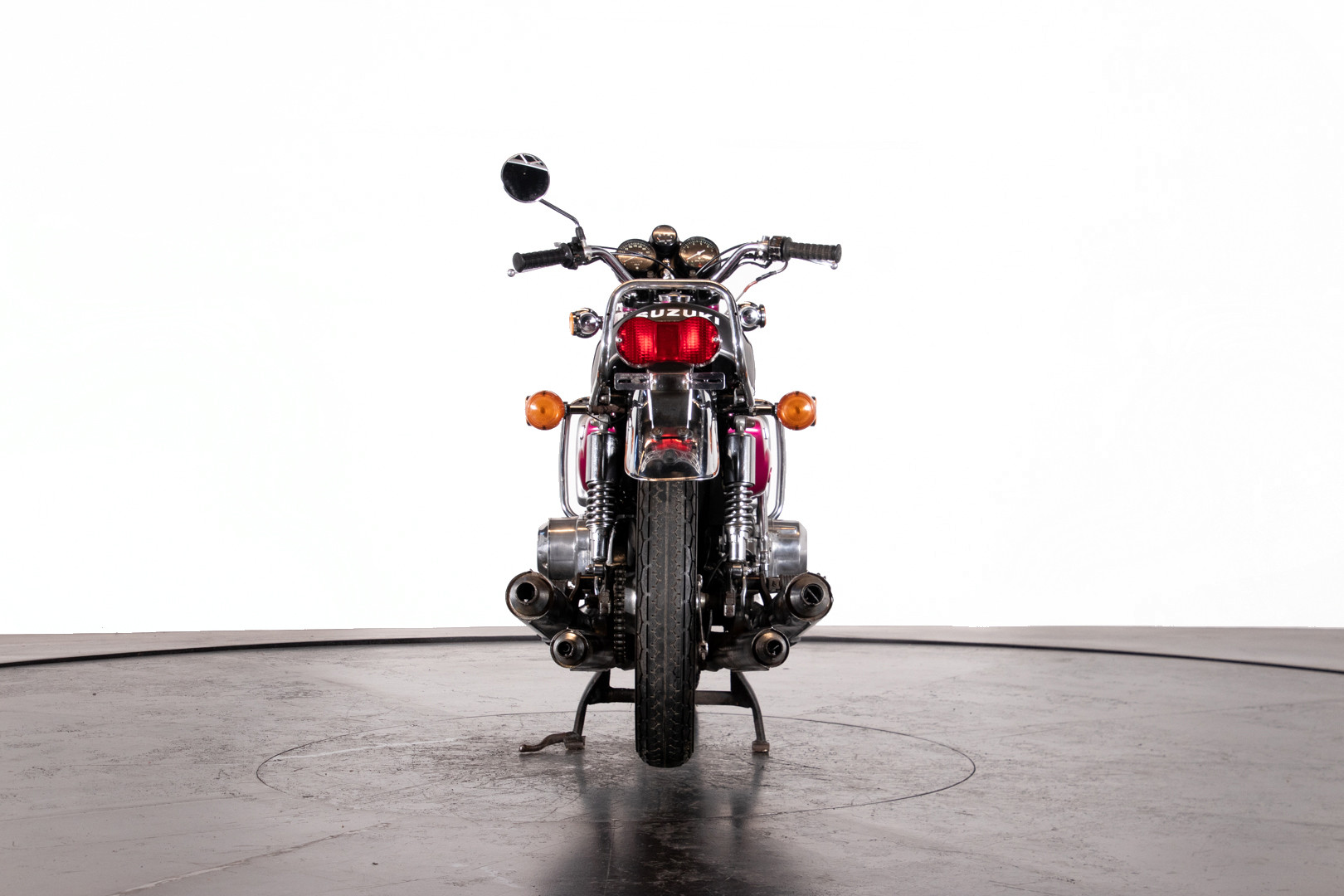 1972 SUZUKI GT 750 2