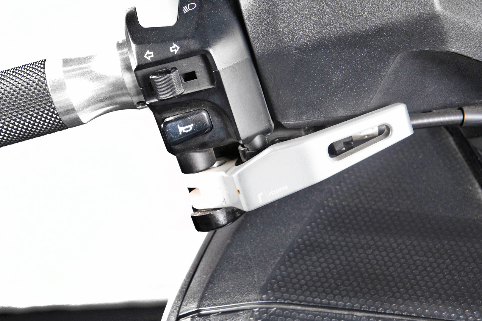 2013 Yamaha T-Max 530 37