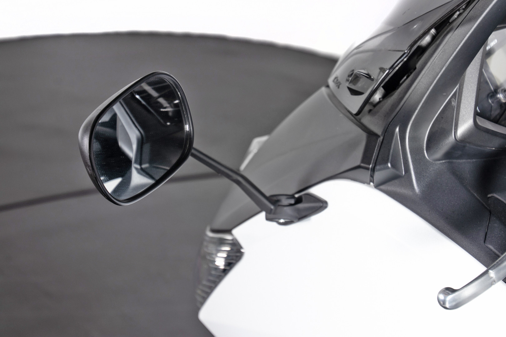 2013 Yamaha T-Max 530 40