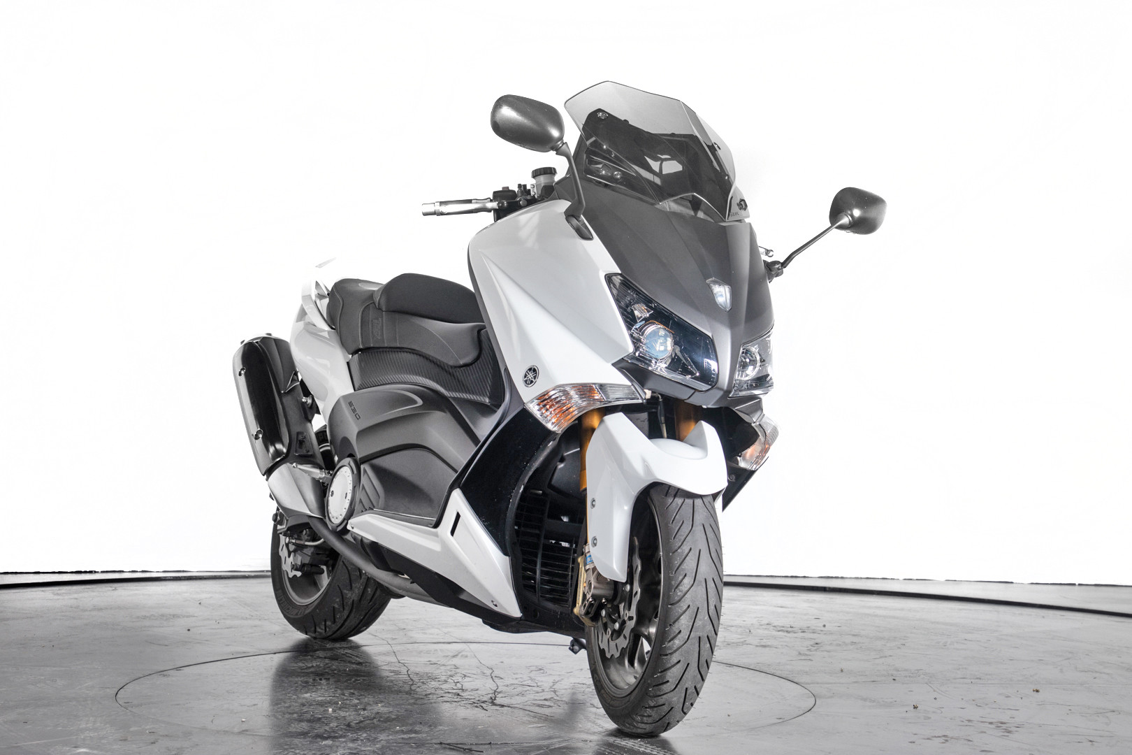 2013 Yamaha T-Max 530 3