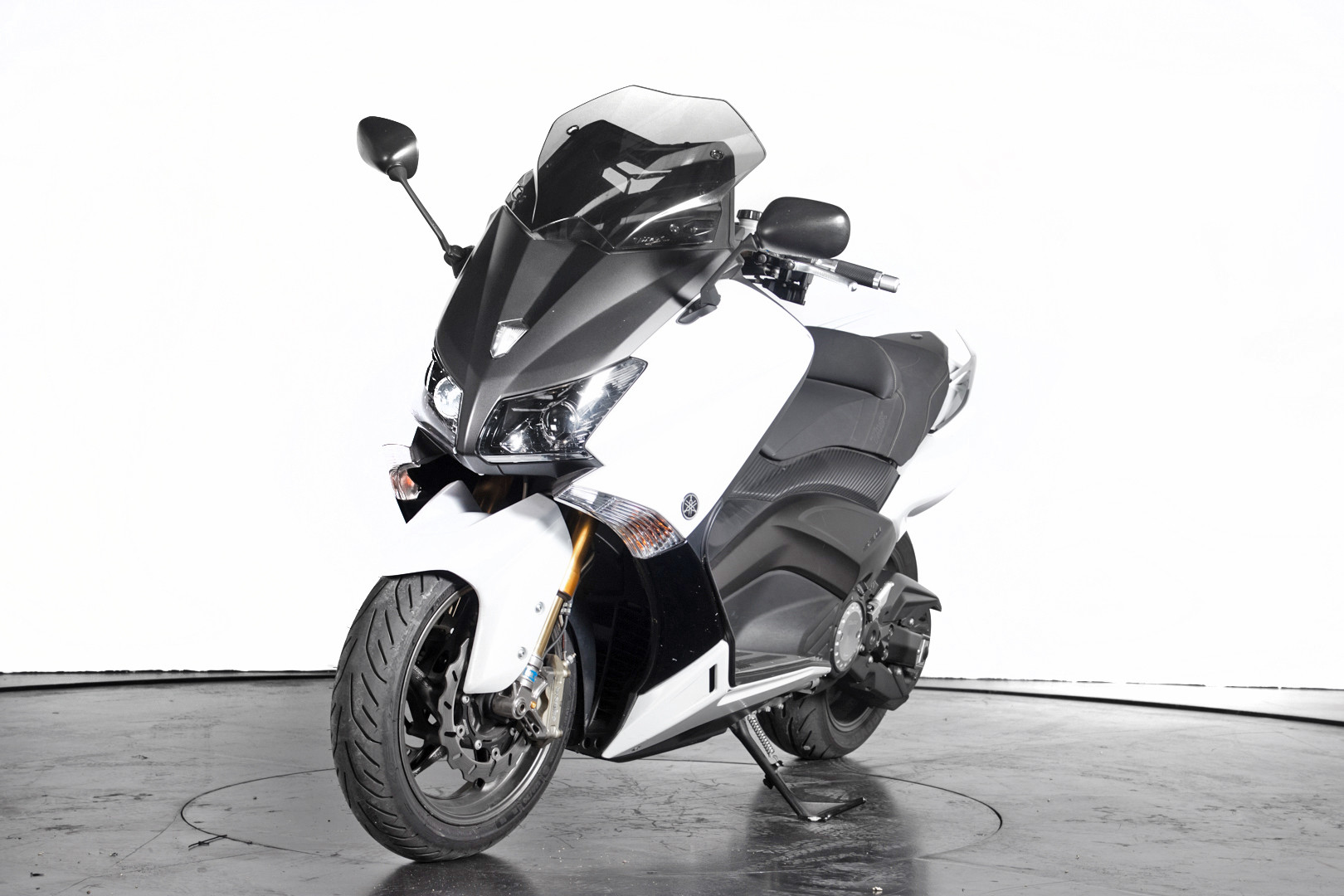 2013 Yamaha T-Max 530 1