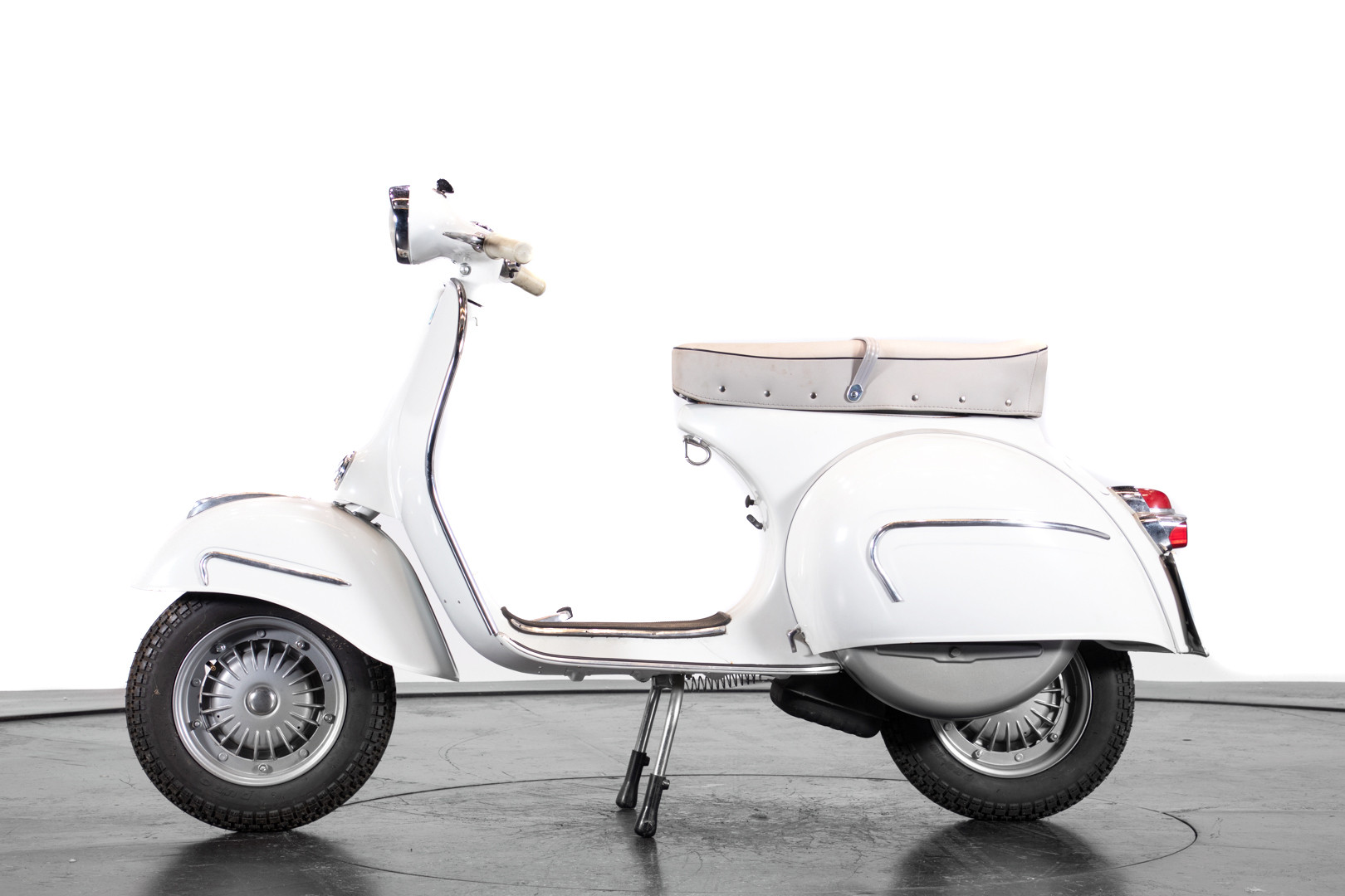 1962 Piaggio Vespa GS 160 0