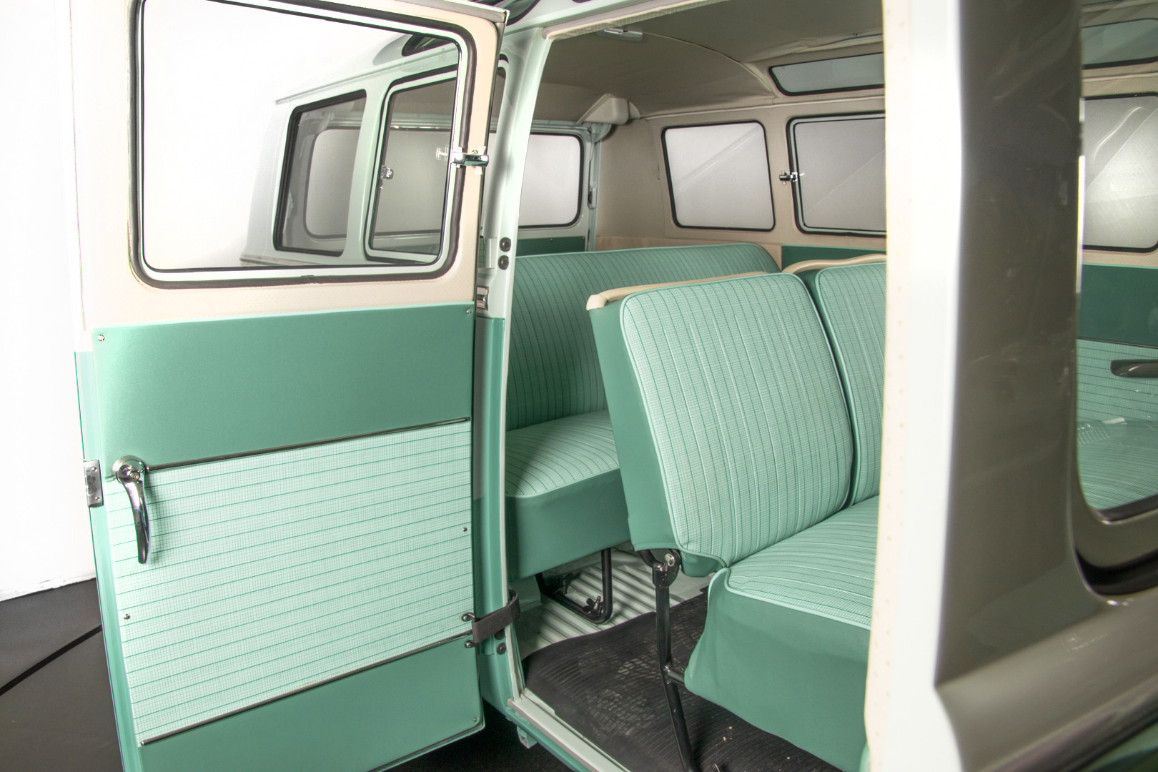 1964 Volkswagen T1 "21 Vetri" 48