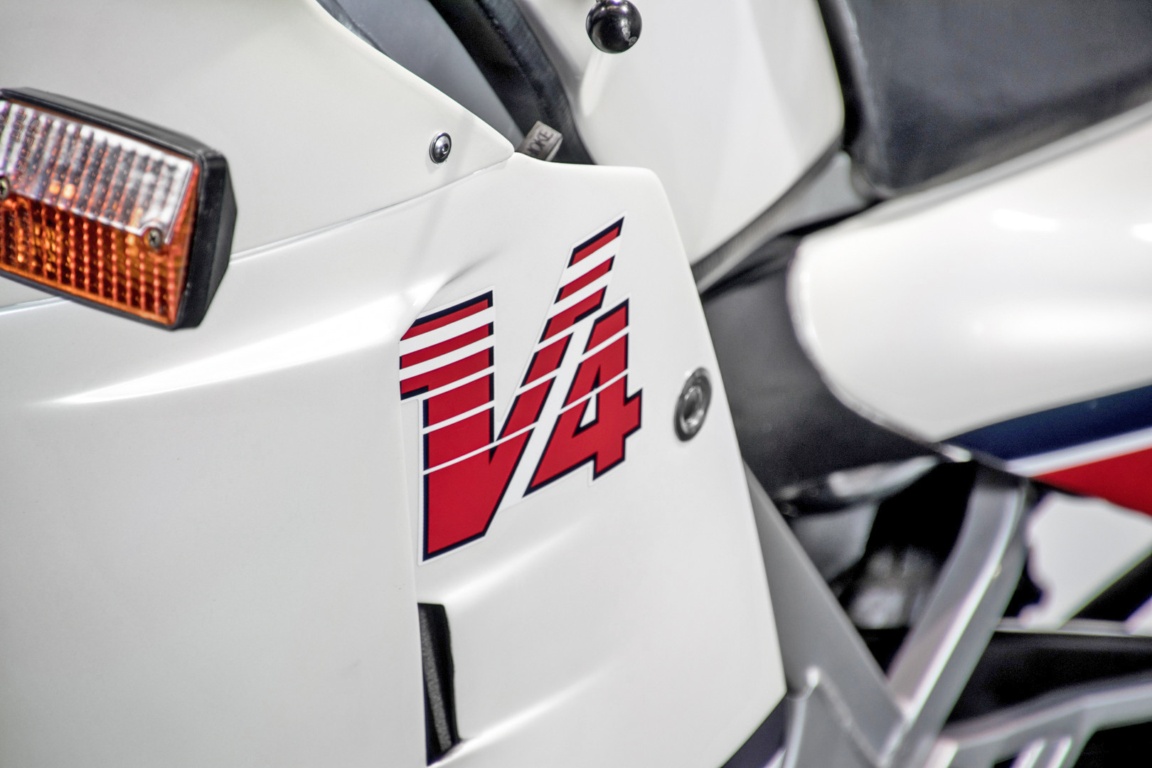 1985 YAMAHA RD 500 12