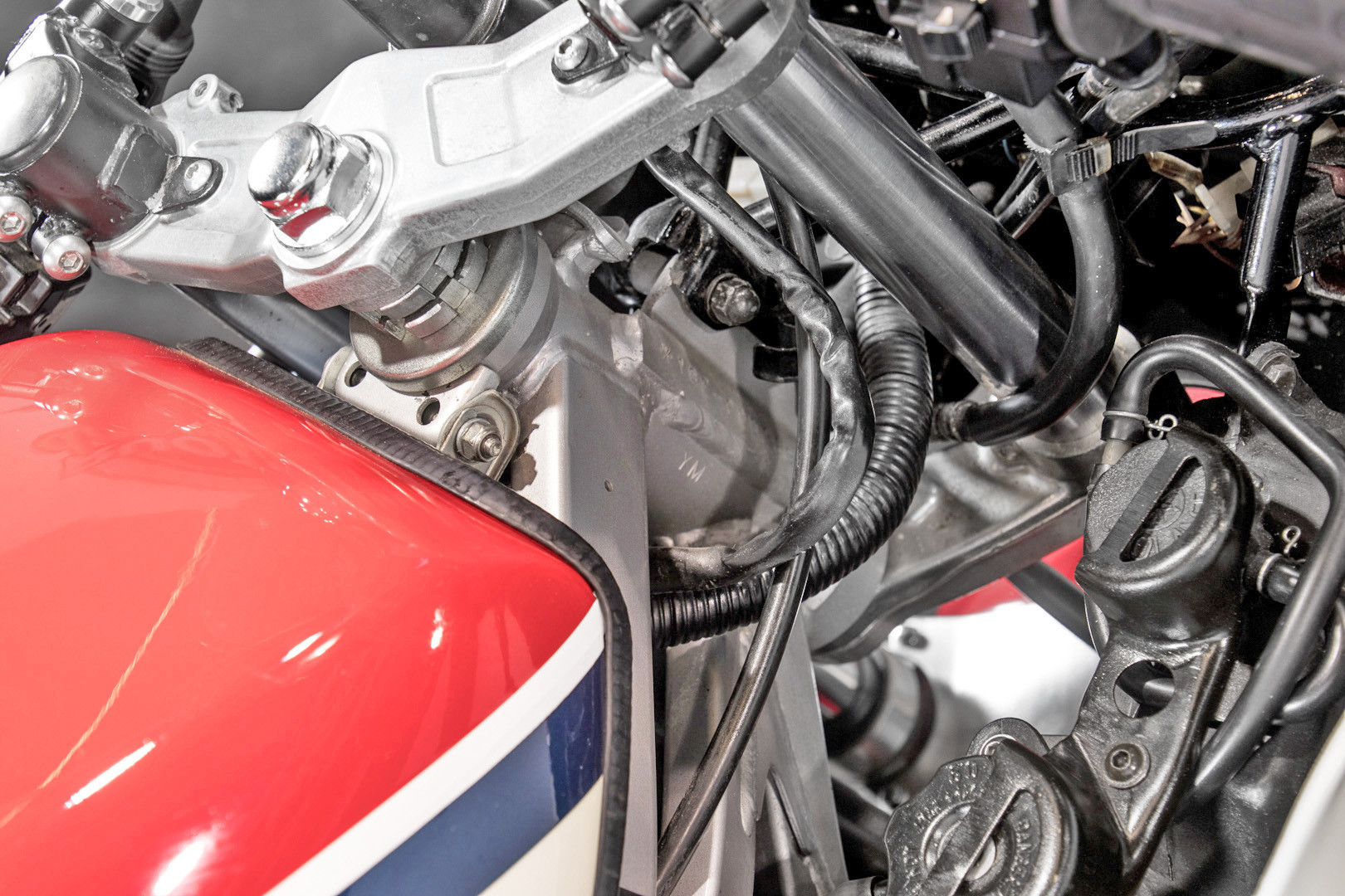 1985 YAMAHA RD 500 26