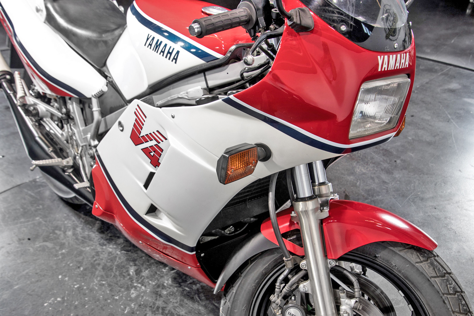 1985 YAMAHA RD 500 33