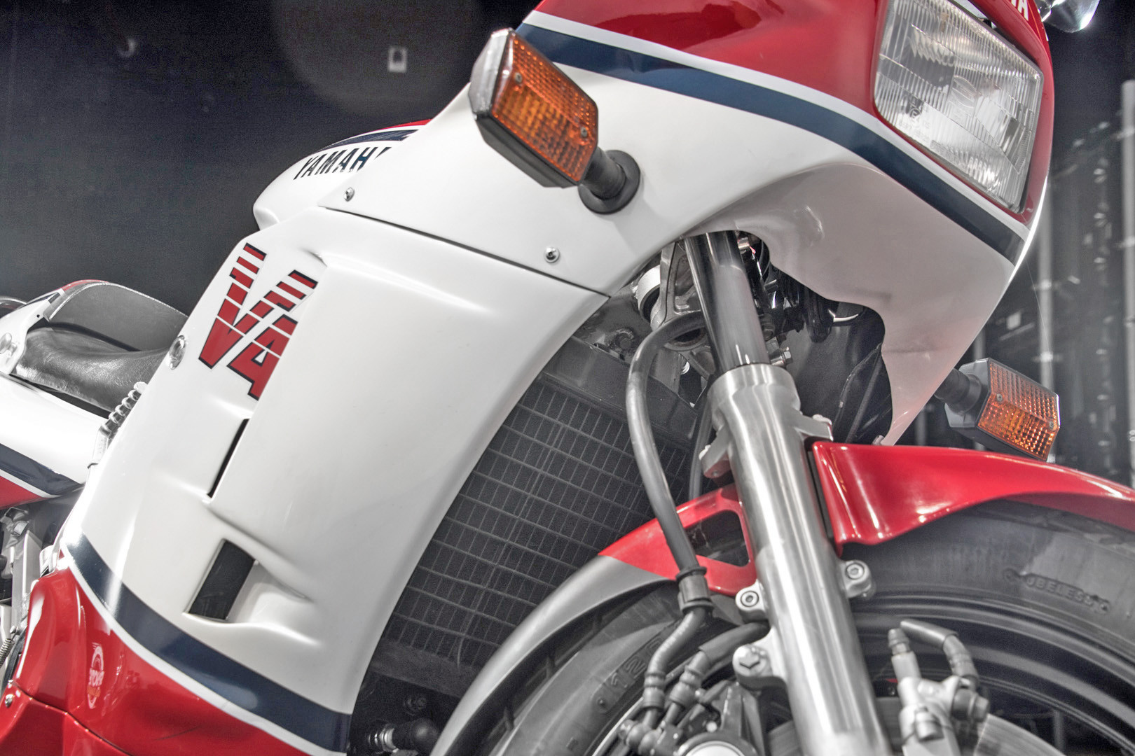 1985 YAMAHA RD 500 36