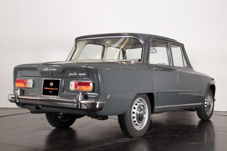 1965 Alfa Romeo Giulia Super 1600 5