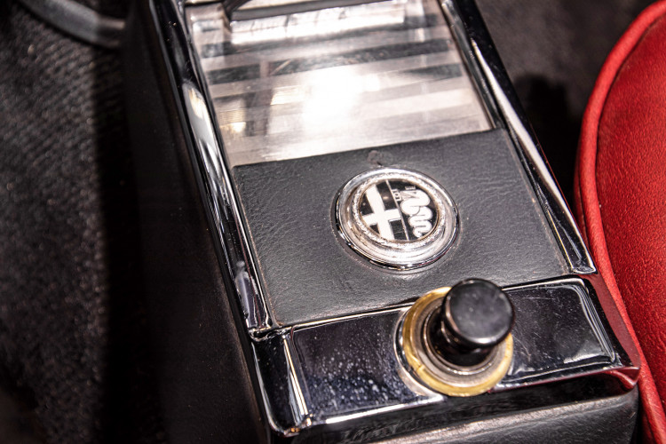1969 Alfa Romeo Duetto Spider 1750 "Osso di Seppia" 40
