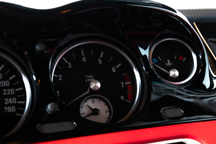 2003 BMW Z8 29