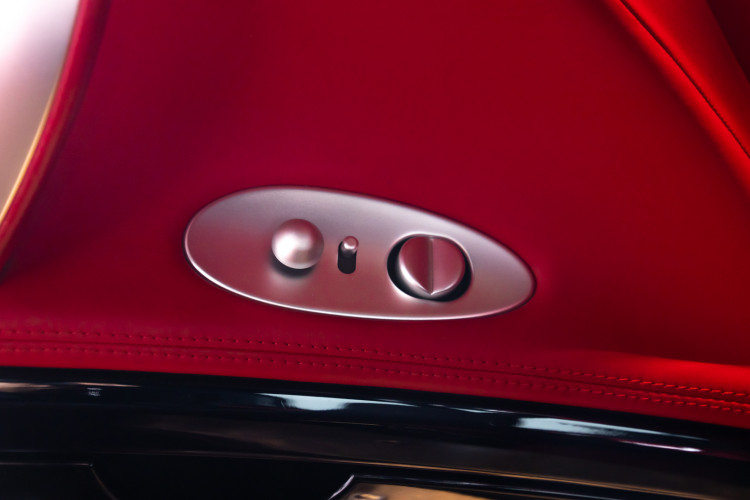 2003 BMW Z8 32
