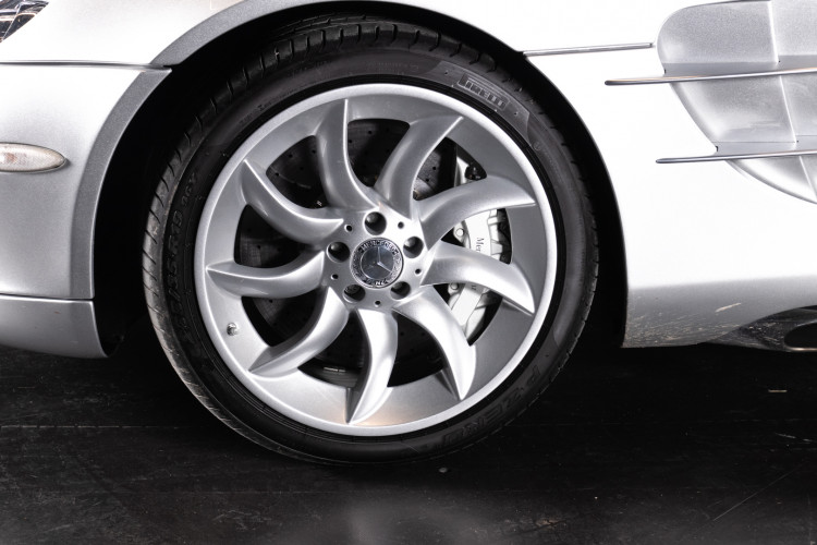 2004 Mercedes-Benz SLR McLaren 10