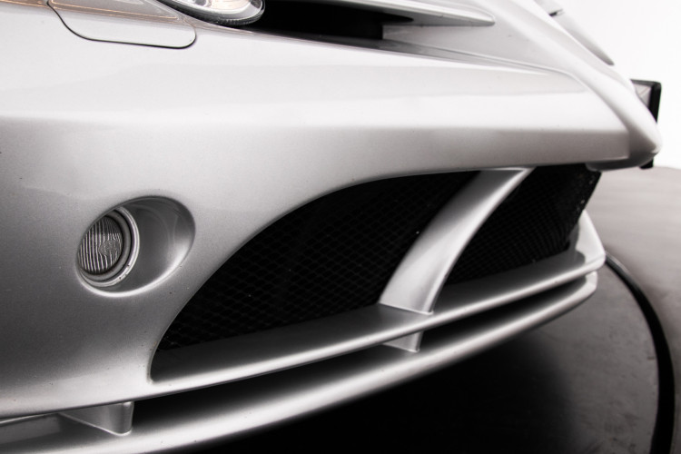 2004 Mercedes-Benz SLR McLaren 19