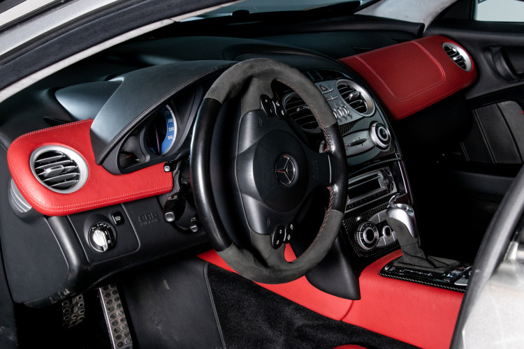 2004 Mercedes-Benz SLR McLaren 31