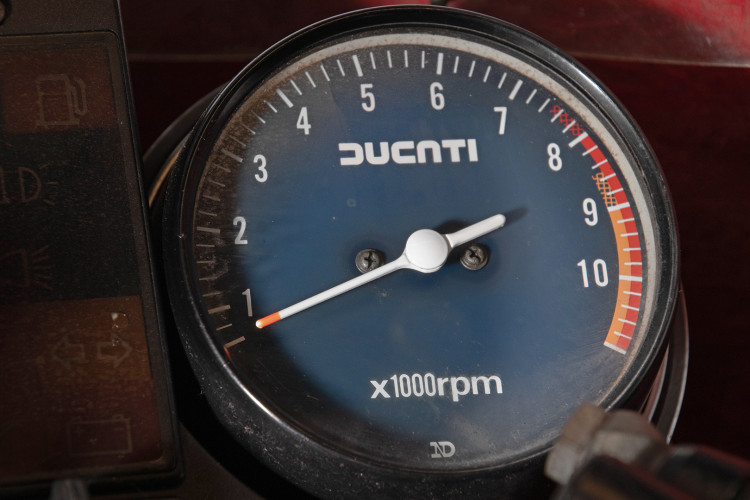 1983 Ducati 900 MIKE HAILWOOD REPLICA 11