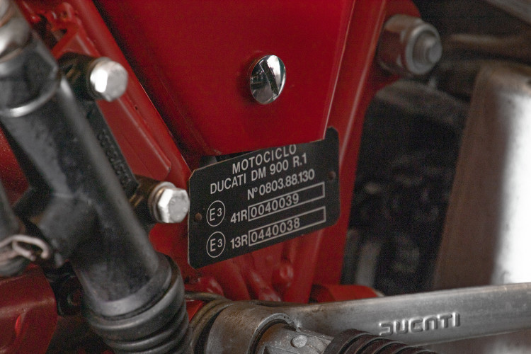 1983 Ducati 900 MIKE HAILWOOD REPLICA 24