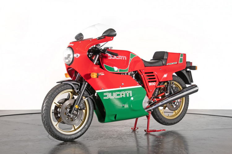 1983 Ducati 900 MIKE HAILWOOD REPLICA 1