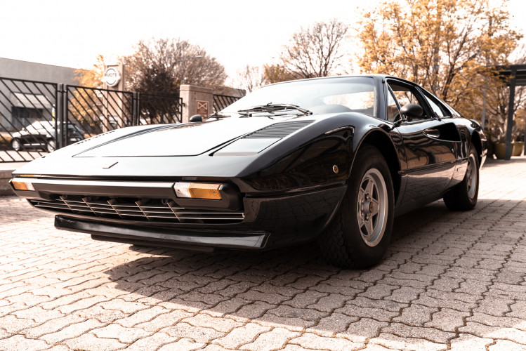 1980 Ferrari 208 GTB Carburatori 9