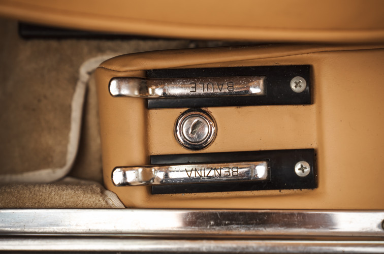 1982 Ferrari 400 i 42