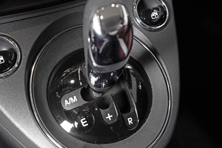2017 FIAT 500 27