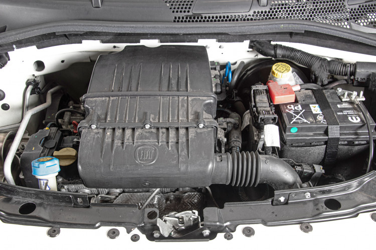 2017 FIAT 500 36