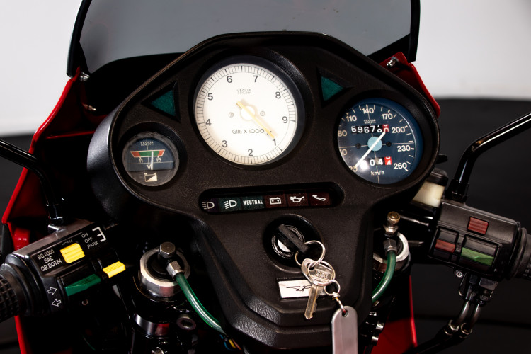 1985 Moto Guzzi le mans 1000 15
