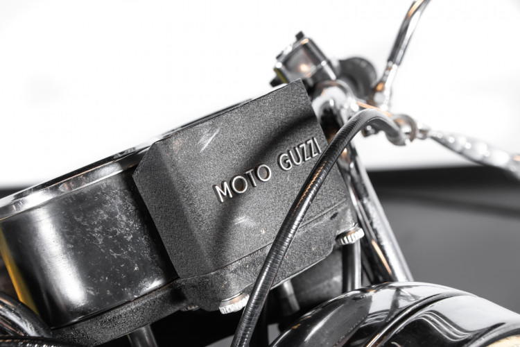1972 Moto Guzzi V7 Sport Telaio Rosso 28