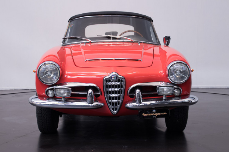 1964 Alfa Romeo Giulia 1600 Spider 2