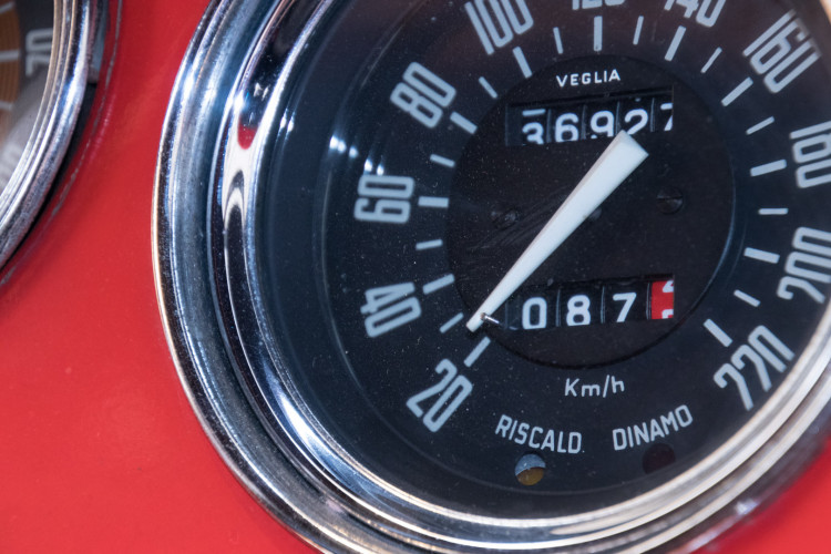 1964 Alfa Romeo Giulia 1600 Spider 18