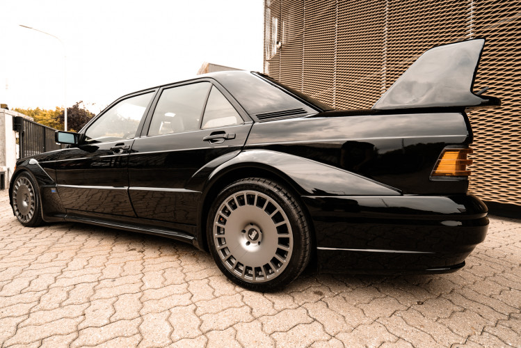 1985 Mercedes-Benz 190E 2.3-16 7