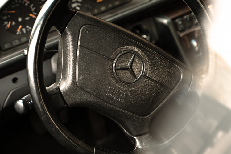 1992 Mercedes-Benz 500 E 28