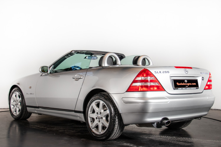 2000 Mercedes-Benz SLK 2